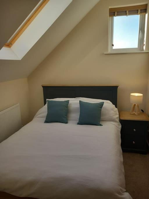 Roomy Penthouse 2 Double Bed Apartment - Spacious - Central Beeston - Free Secure Parking - Nottingham Eksteriør billede