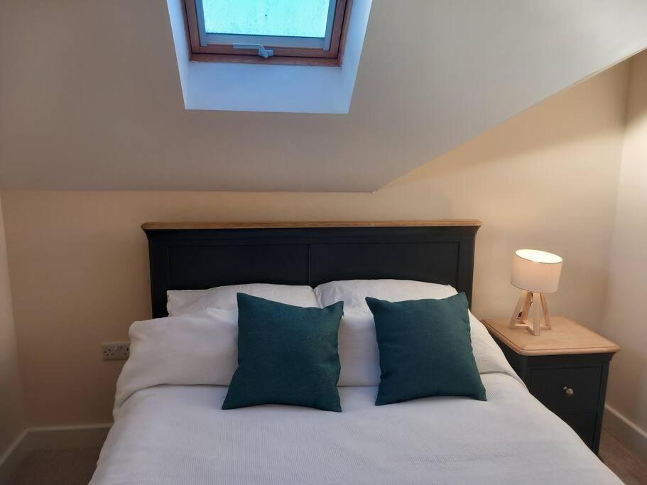 Roomy Penthouse 2 Double Bed Apartment - Spacious - Central Beeston - Free Secure Parking - Nottingham Eksteriør billede